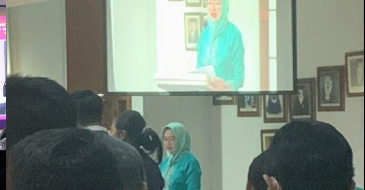 Jalani Sidang Doktoral, Airin Rachmi Diany Tetap Tenang