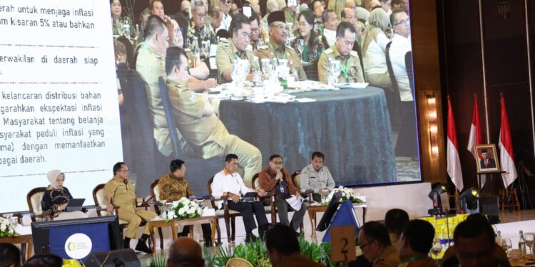 Hadapi Puasa dan Idul Fitri 2024, Berikut Langkah Pj Gubernur Al Muktabar Jaga Ketersediaan Kebutuhan Pokok