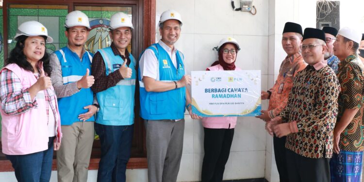 Ramadan Penuh Berkah, 224 Masjid dan Mushola di Banten Dapat Tambah Daya Listrik Gratis dari PLN
