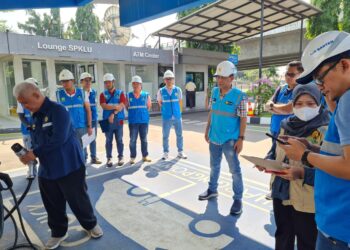 Pastikan Mudik dengan Mobil Listrik Nyaman, GM PLN Banten dan Itjen Kementerian ESDM RI Cek Kesiapan SPKLU