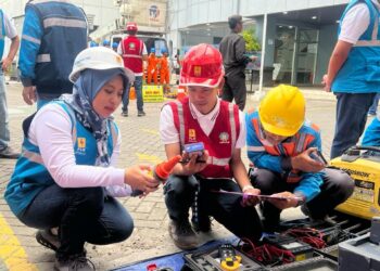 Srikandi PLN Pastikan Kenyamanan Pemudik Mobil Listrik di SPKLU Pelabuhan Merak