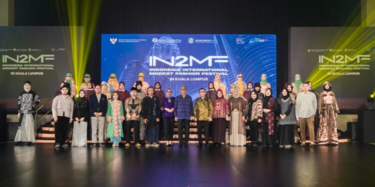 Desainer Lokal Binaan BI Banten Tampil Memukau Pada IN2MF Kuala Lumpur