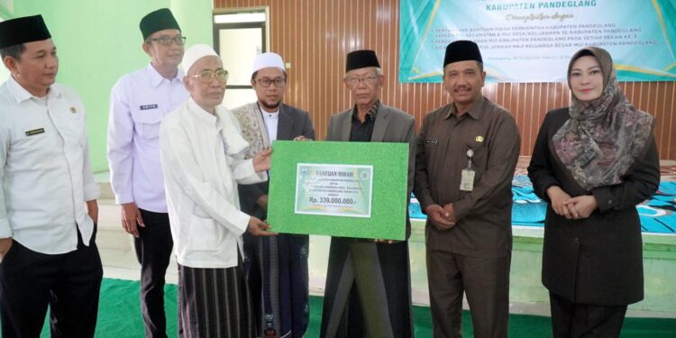 Pemkab Pandeglang Salurkan Bantuan Dana Hibah Untuk MUI Kabupaten, Kecamatan dan Desa