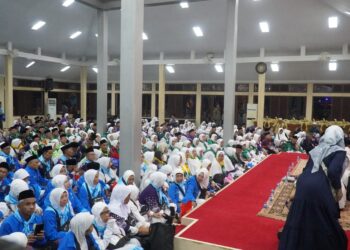 452 Jemaah Haji Kloter 52 dan 53 Pandeglang Diberangkatkan