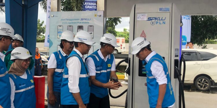 PLN Sediakan 500 SPKLU di Tol Trans Sumatera-Jawa, Mobil Listrik Siap Mudik Tanpa Hambatan