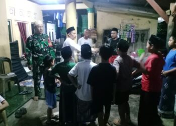 Cegah Perang Sarung! Lurah Cigadung Gandeng Aparat Terjun Langsung Patroli Usai Tarawih