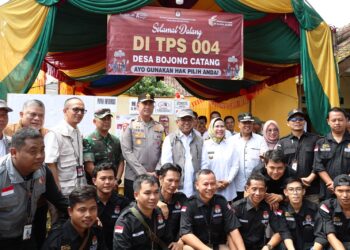 Plt Kepala Kesbangpol Subhan Dampingi Gubernur Banten Tinjau PSU Pilkada 2024 Kabupaten Serang: Partisipasi Masyarakat Sangat Baik